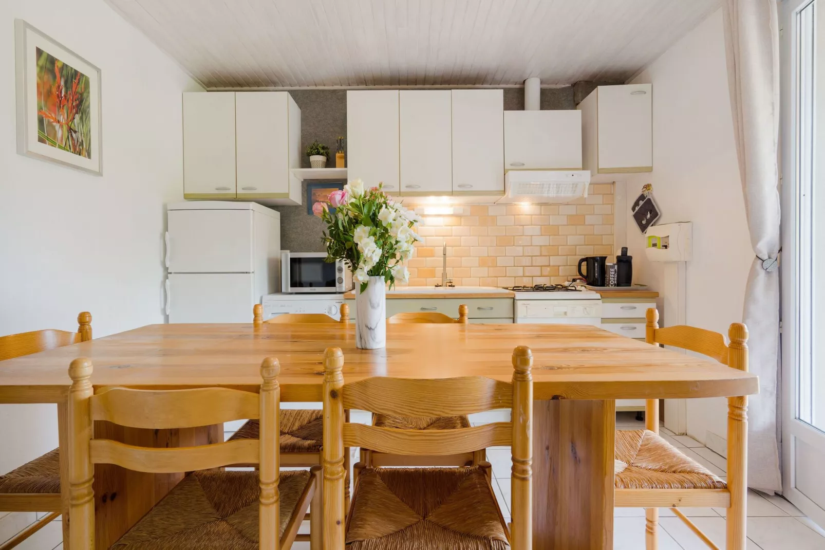 Les Hortensias-Dining room