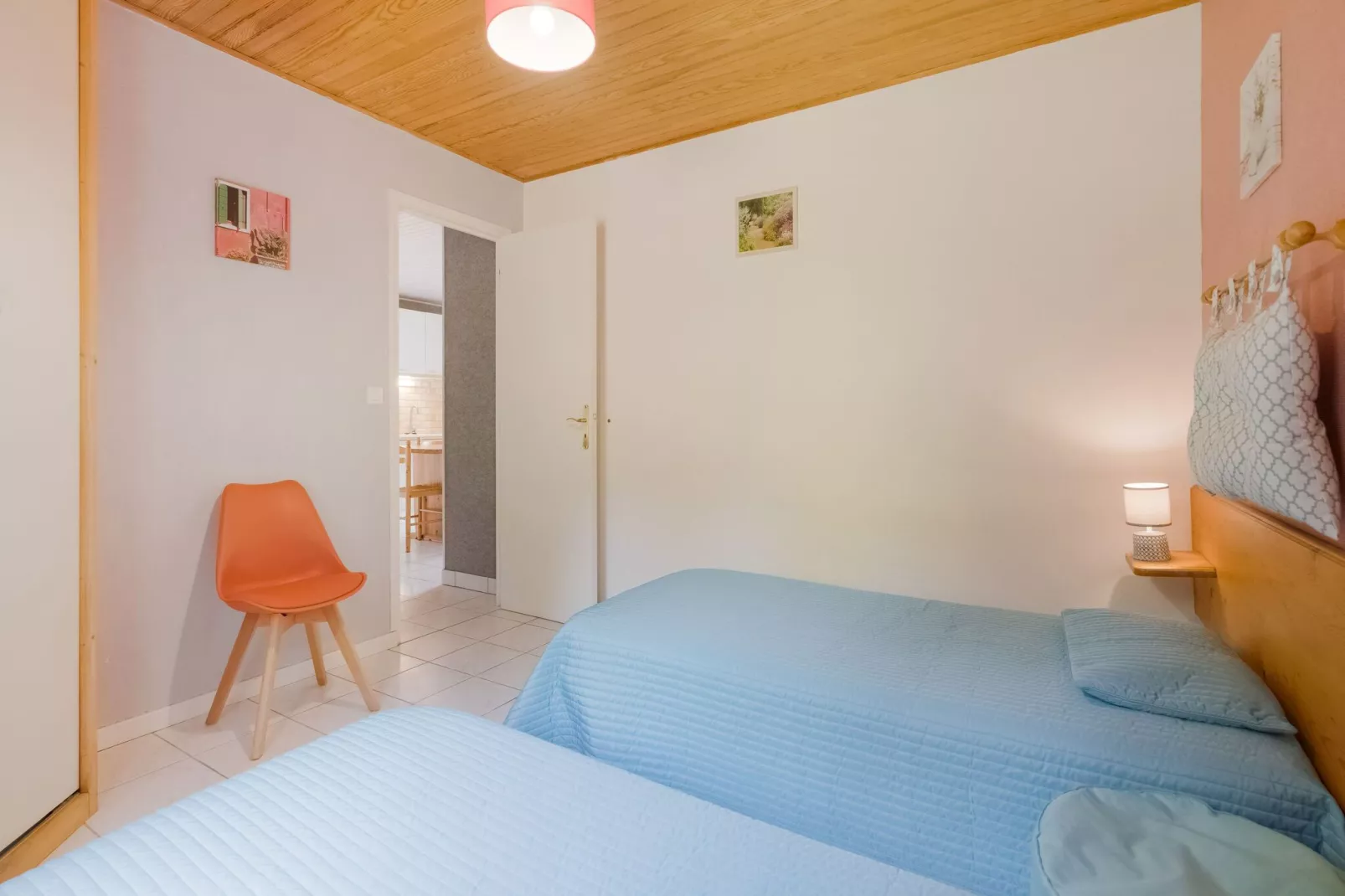 Les Hortensias-Bedroom