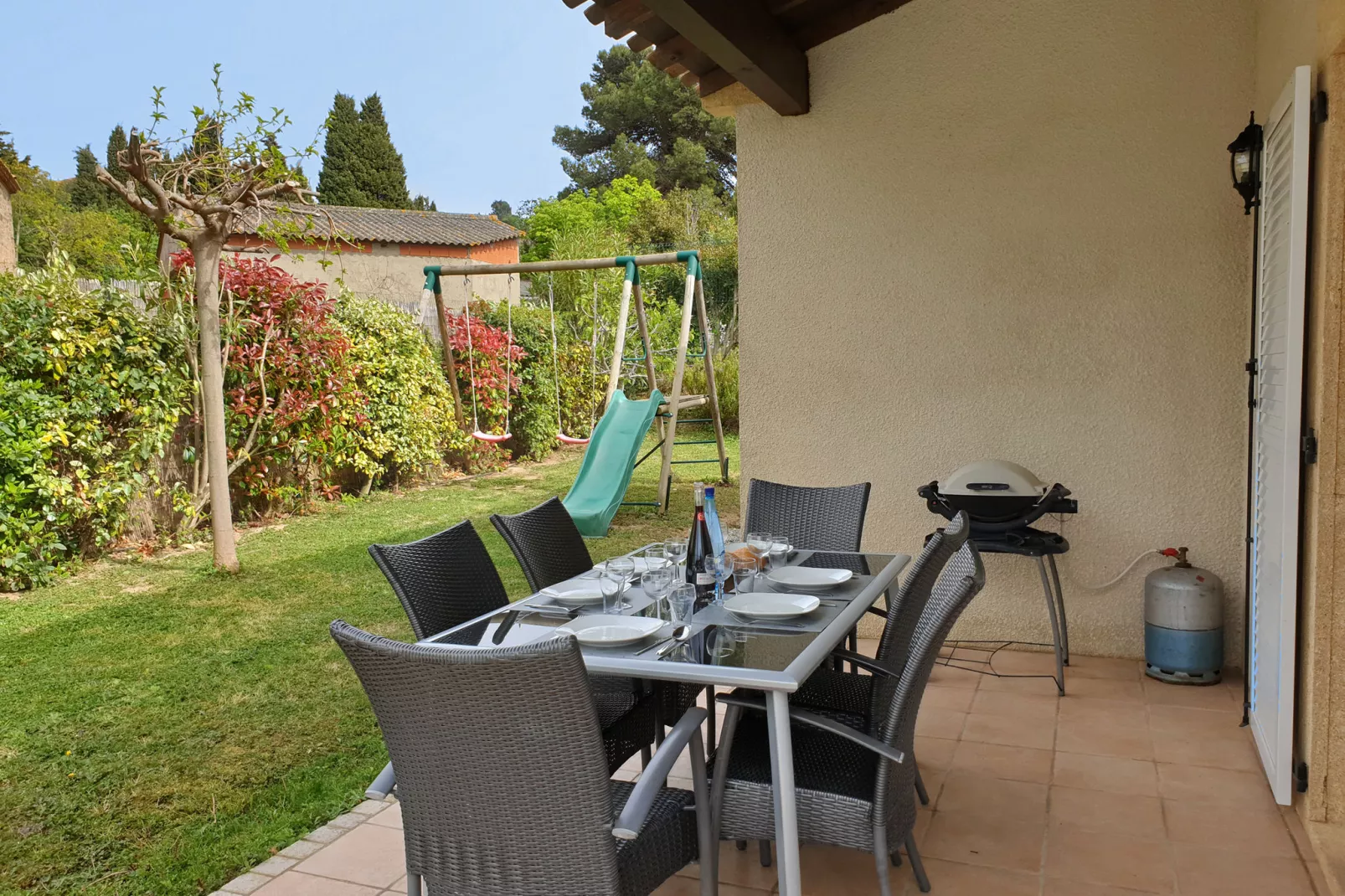 Villa Le Cabernet-Terrace balcony