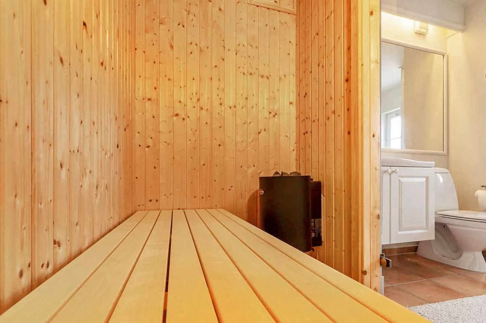6 person holiday home in Vejby-By Traum-Sauna
