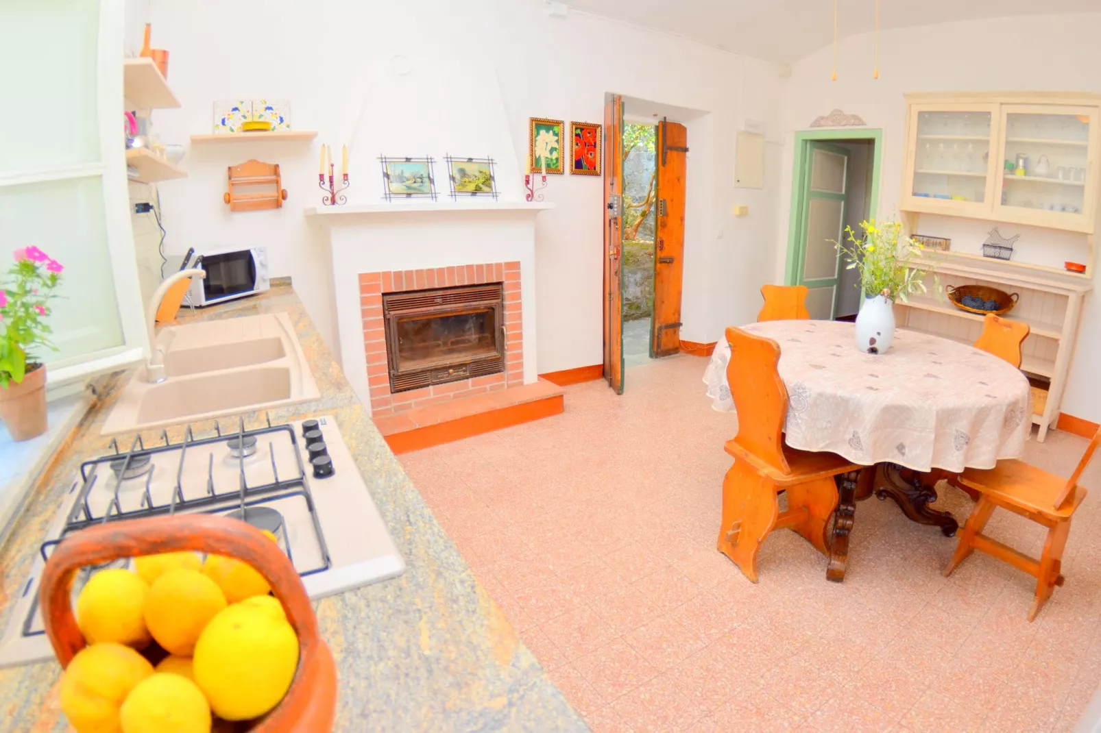 Collina Lagomare-Esszimmer