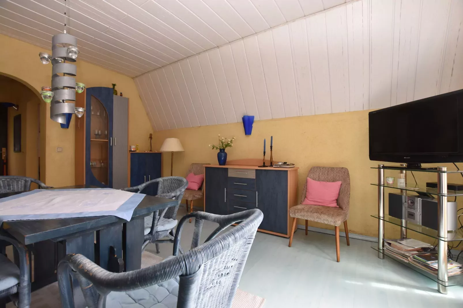 Strandnahe Finnhütte-Living room