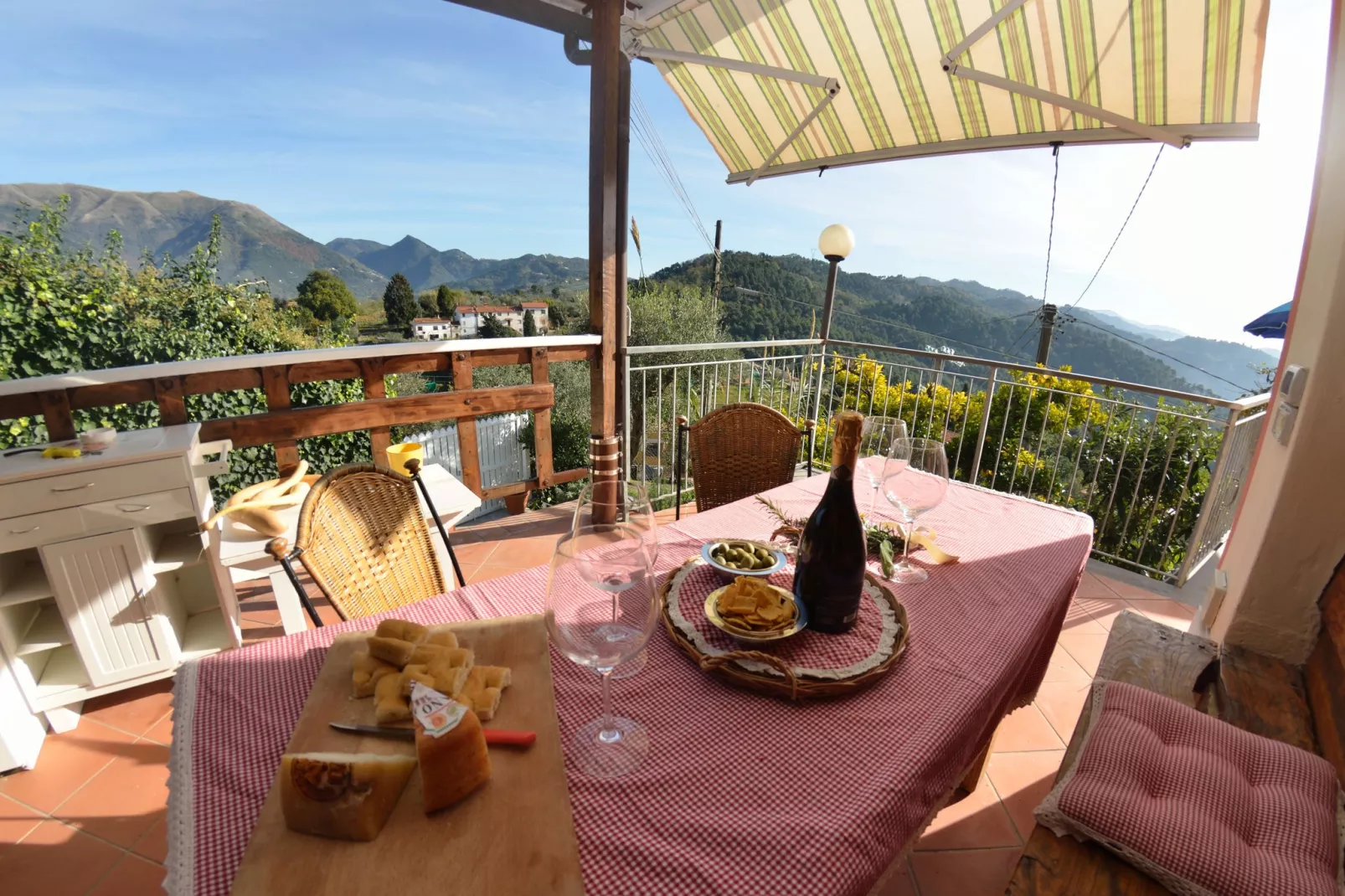 Chalet Del Colle-Aussicht Sommer