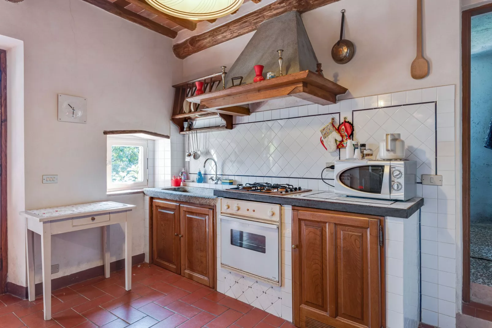 Camelia-Kitchen