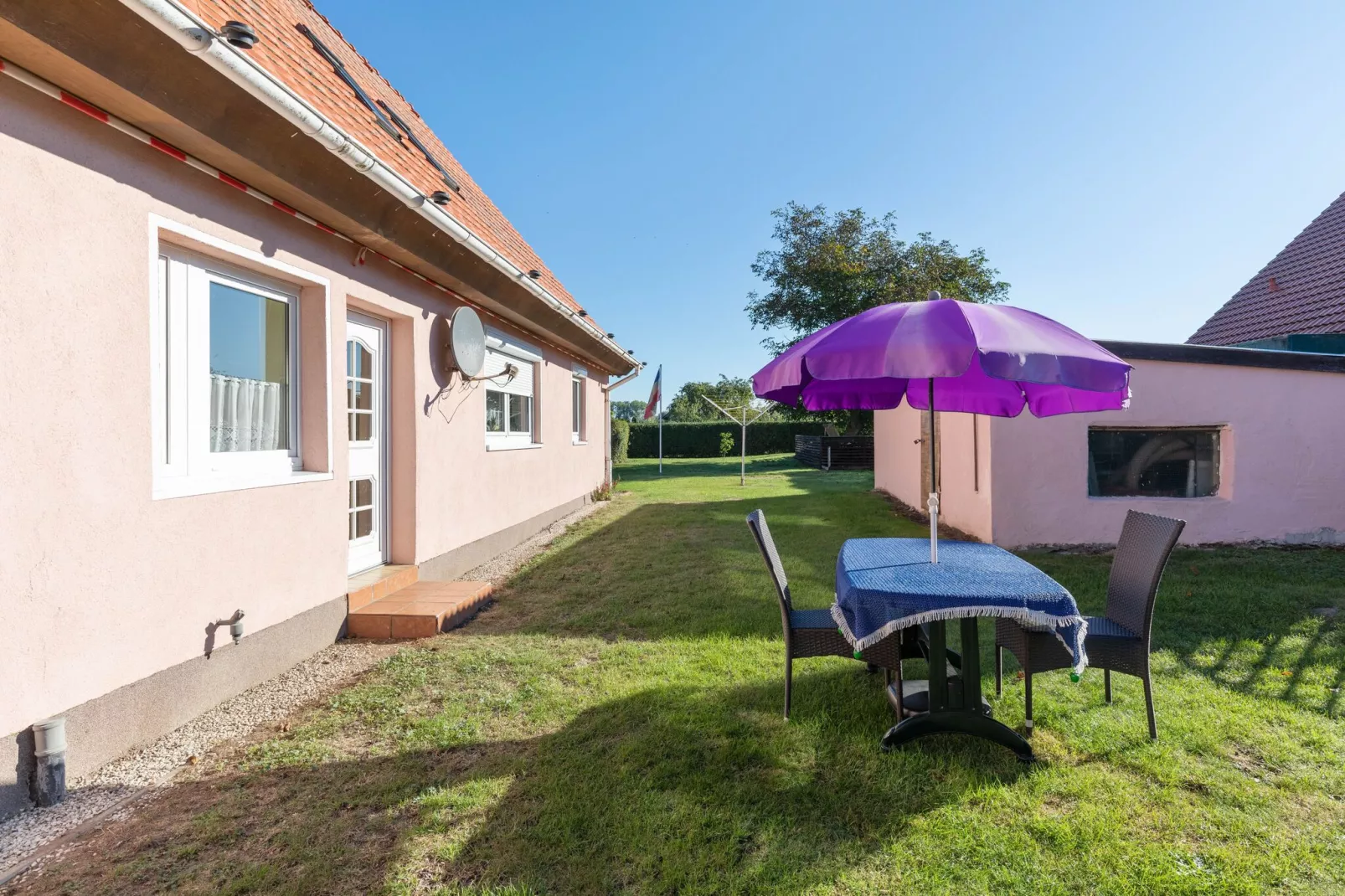 Teßmannsdorf am Salzhaff-Exterior summer