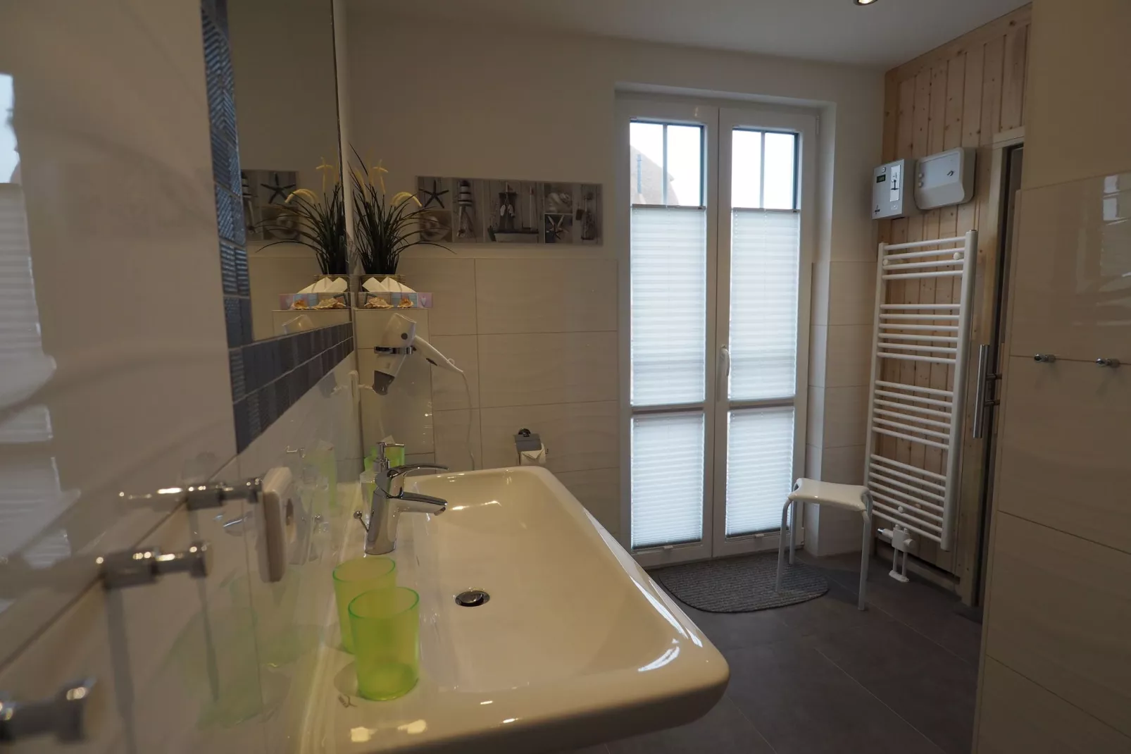 Traumidyll mit 5 Schlafzimmern - sehr komfortabel-Badezimmer