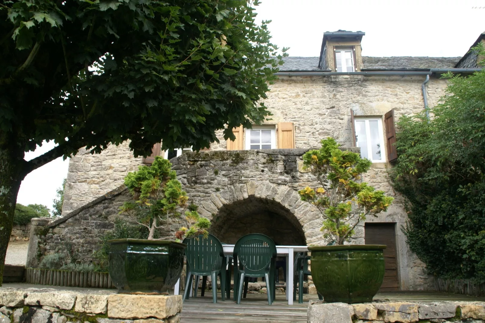 Saint-Geniez-d'Olt-Außenbereich Sommer