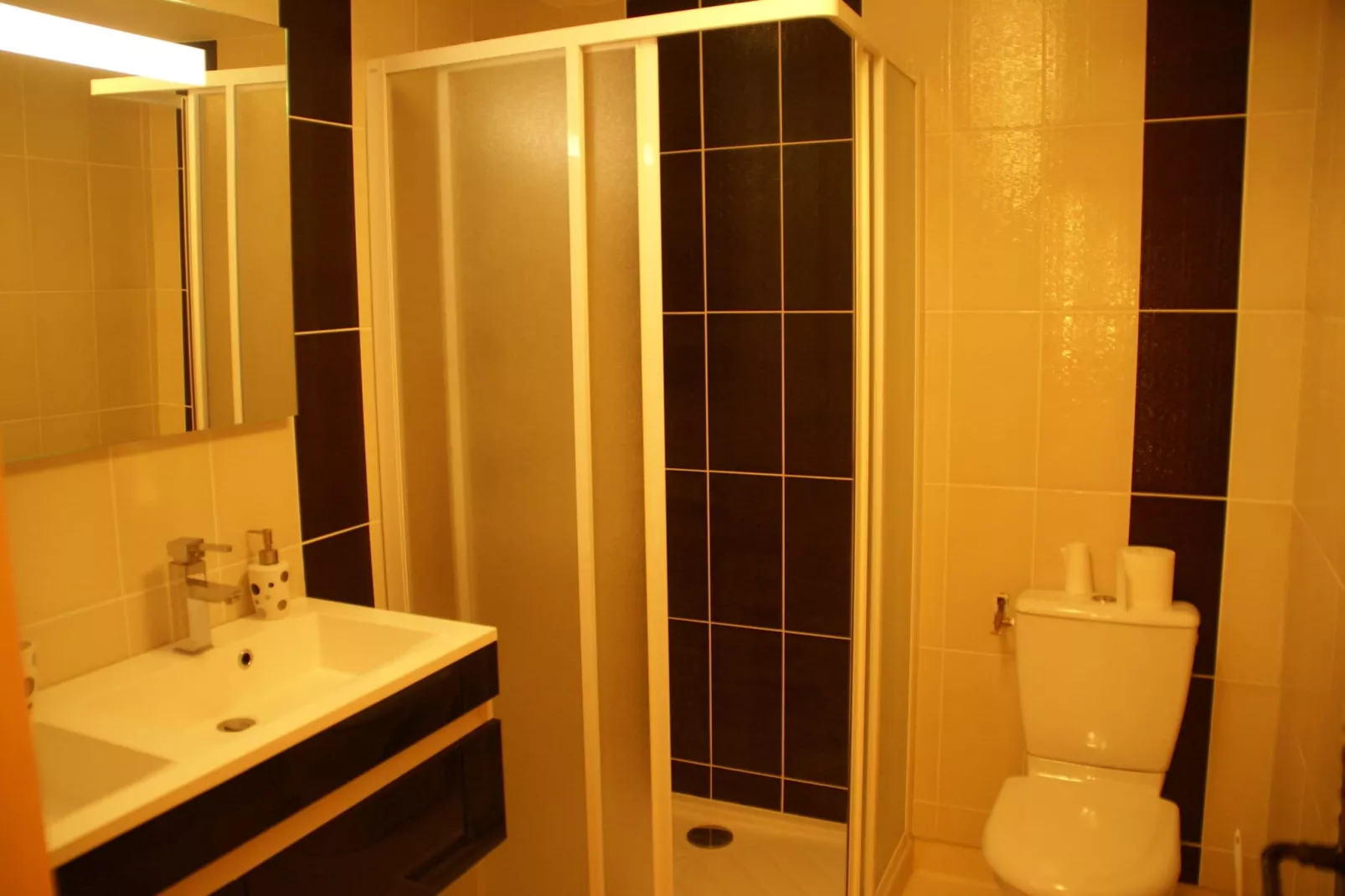 Saint-Geniez-d'Olt-Badezimmer