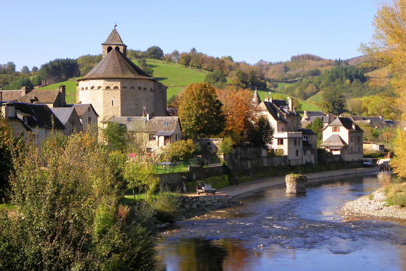 Saint-Geniez-d'Olt-Gebiete Sommer 1 km