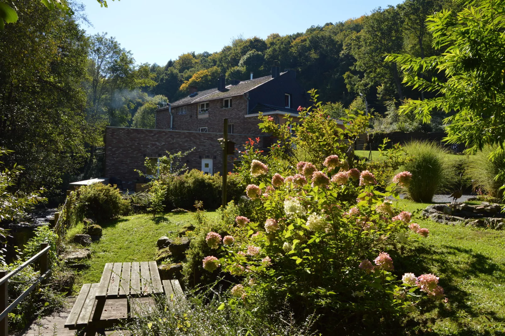 Les Digues-Gardens summer