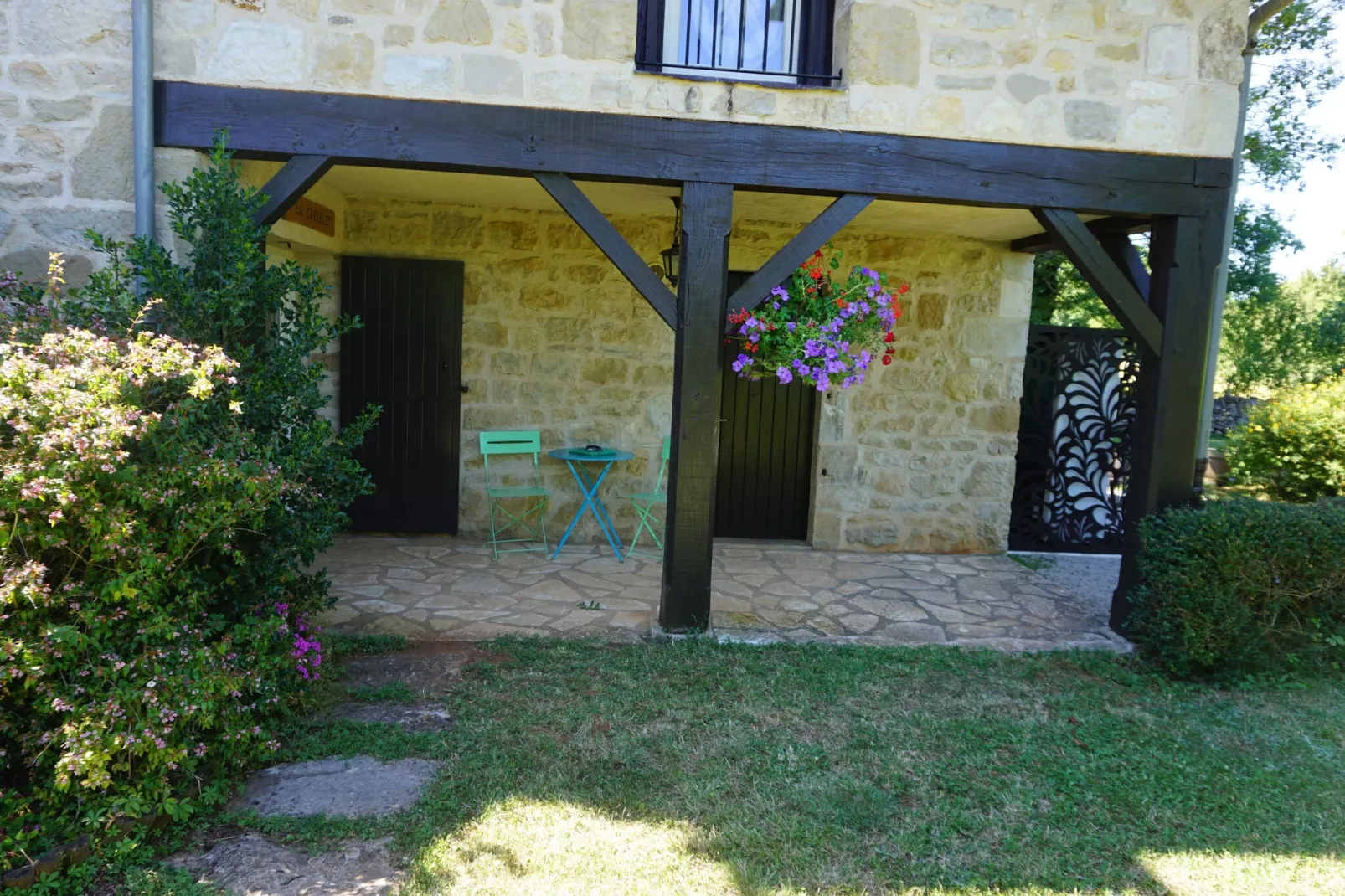 Muret-le-Château-Terrace balcony