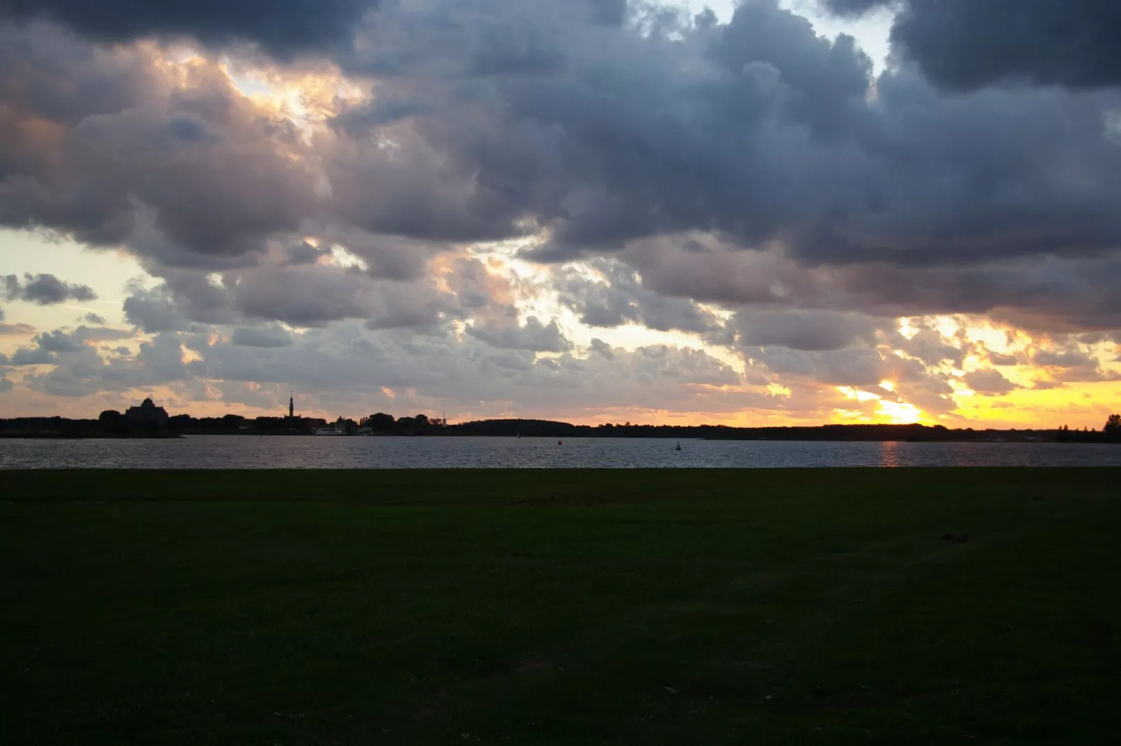 Veerse Muze 7f-Areas summer 1km