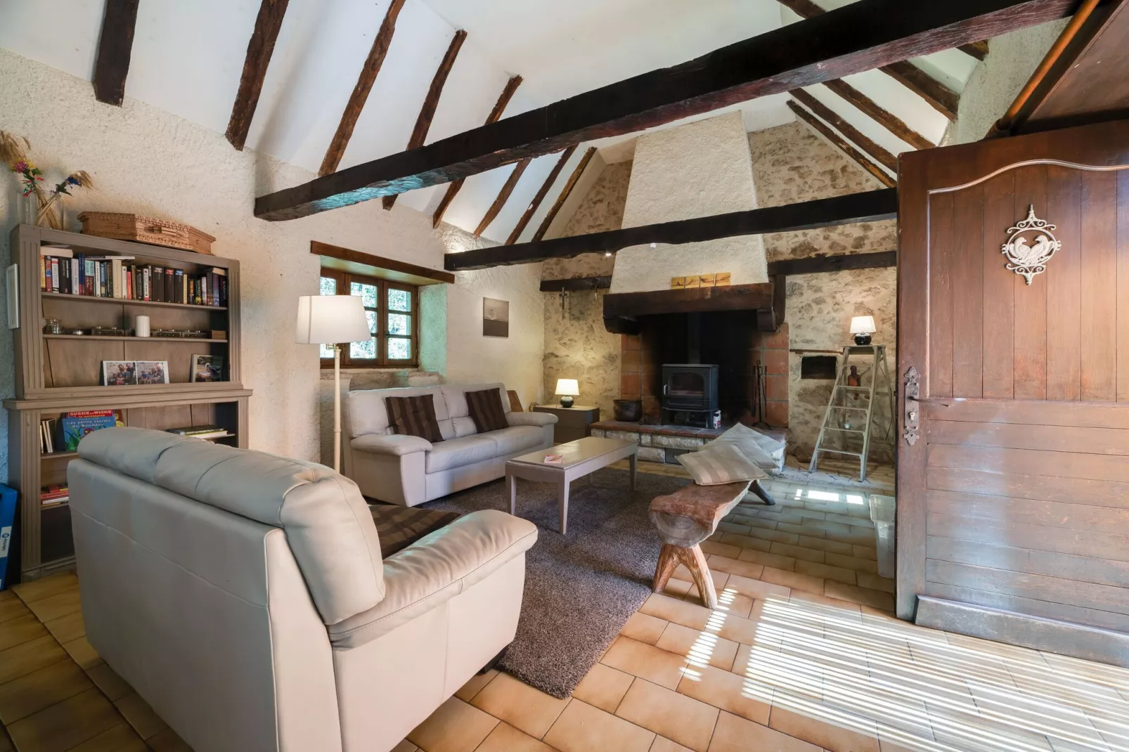 Moulin rivière et piscine-Living room