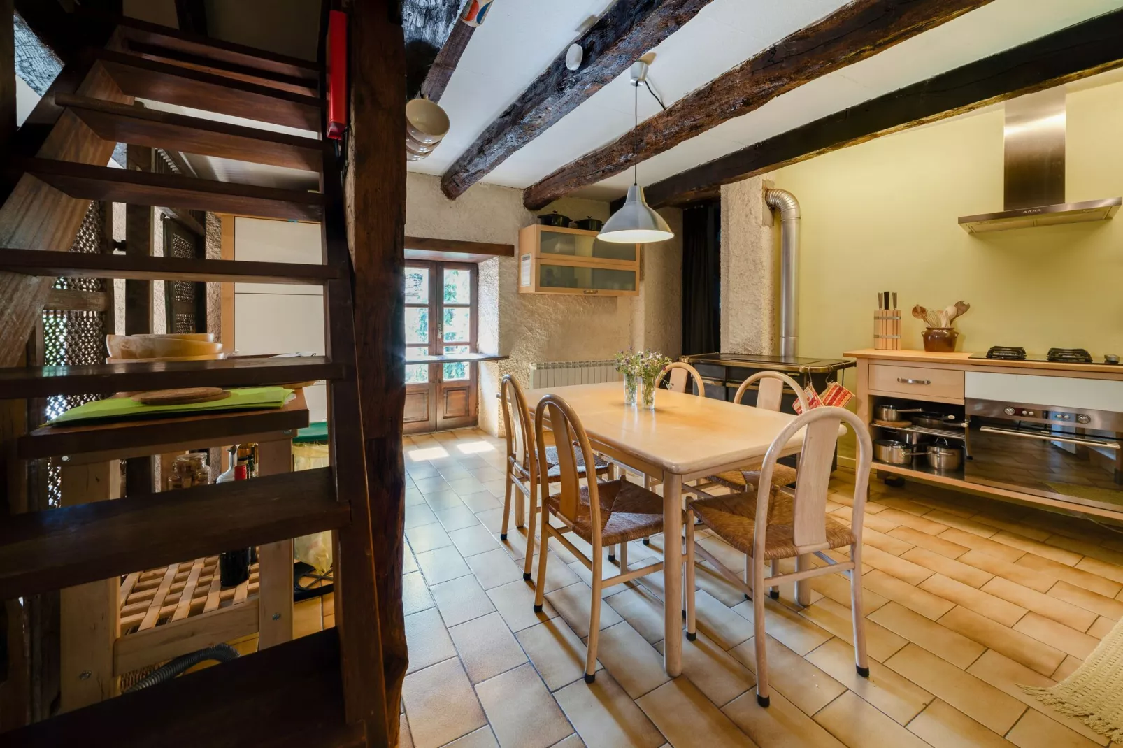 Moulin rivière et piscine-Kitchen