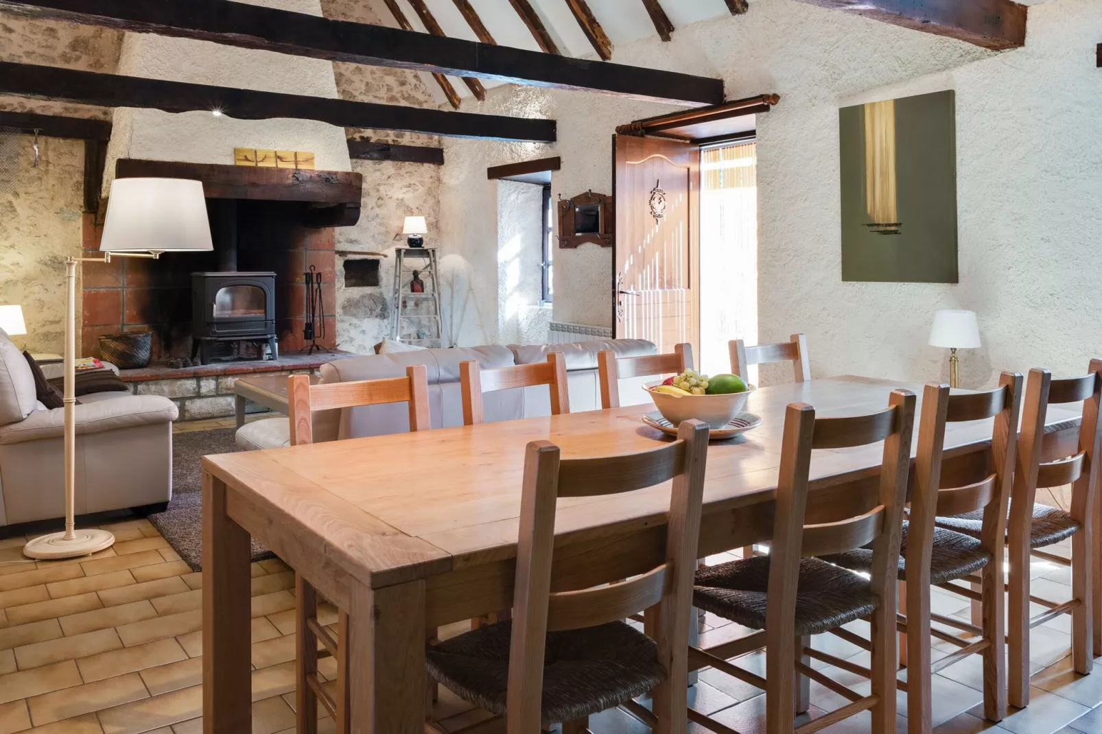 Moulin rivière et piscine-Dining room