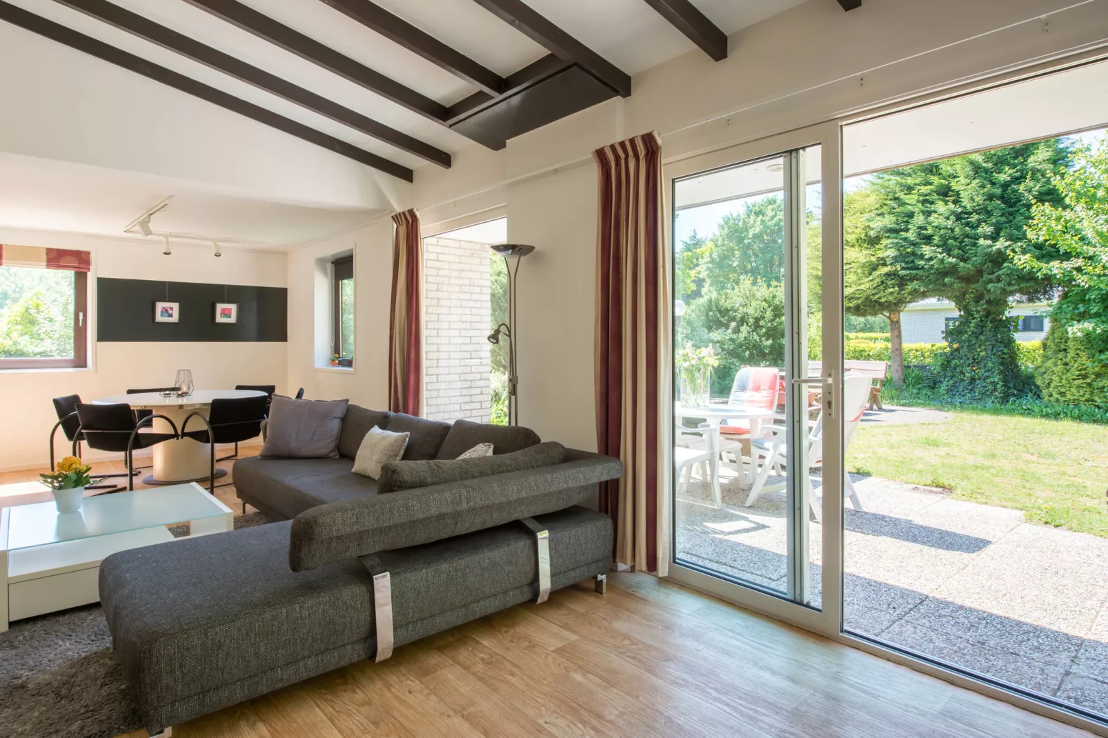 Wilgenlaan 1-Living room