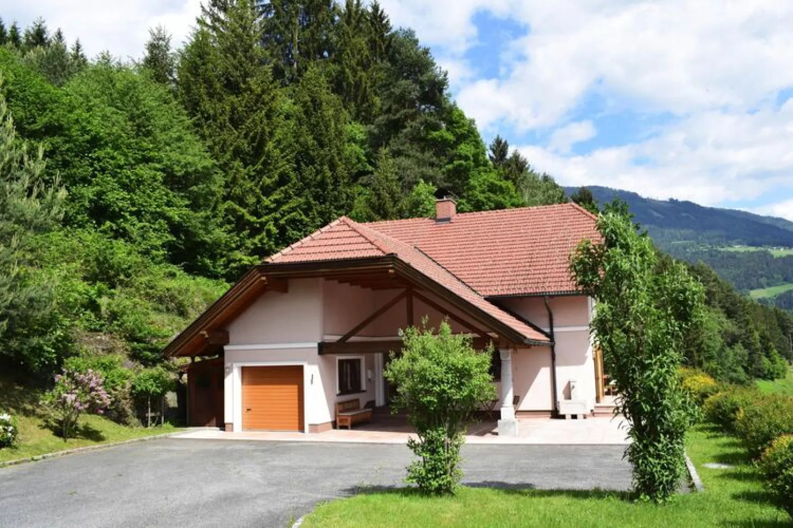 Landhaus Seeleiten-Außenbereich Sommer