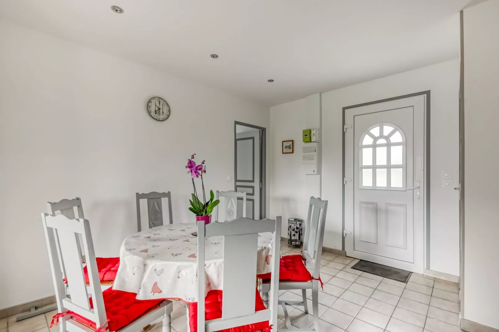 Nouvel Gîte pour 6 personnes à Tracy sur Mer-Dining room