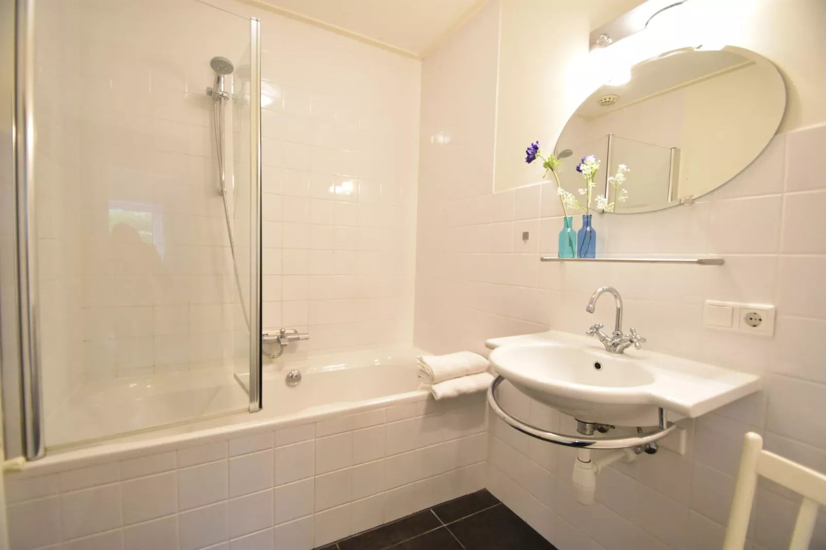 Zwanenlaan 13-Bathroom