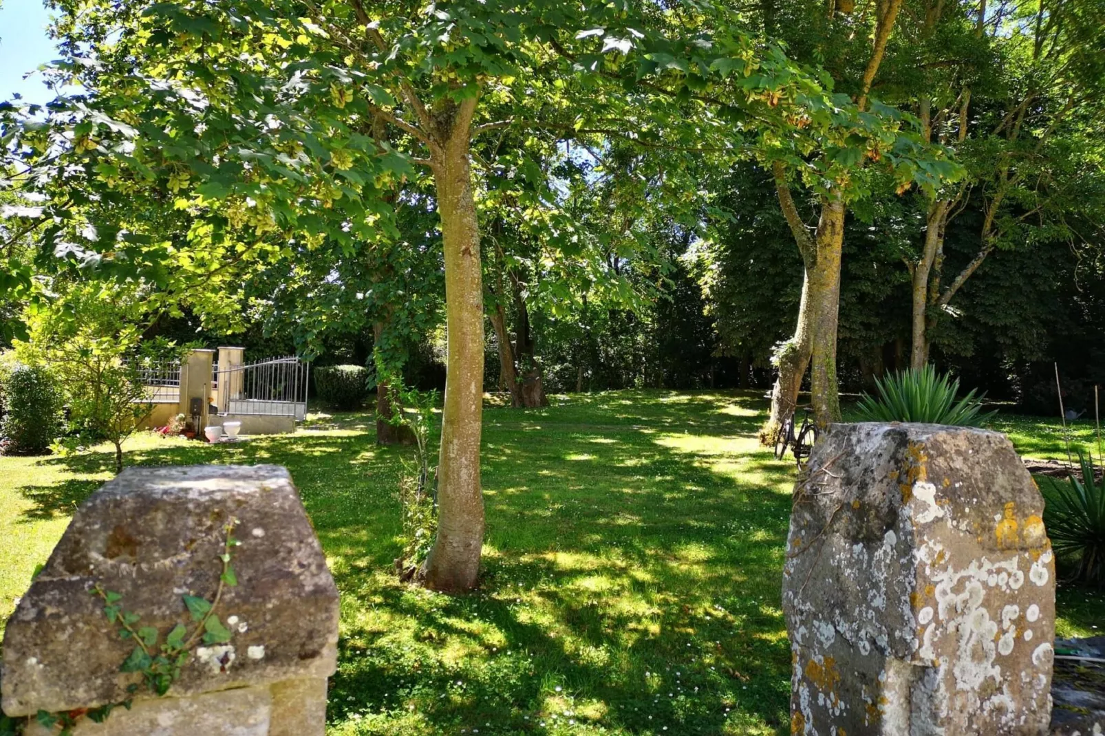 L'abri Saint-François/ Demars-Gardens summer