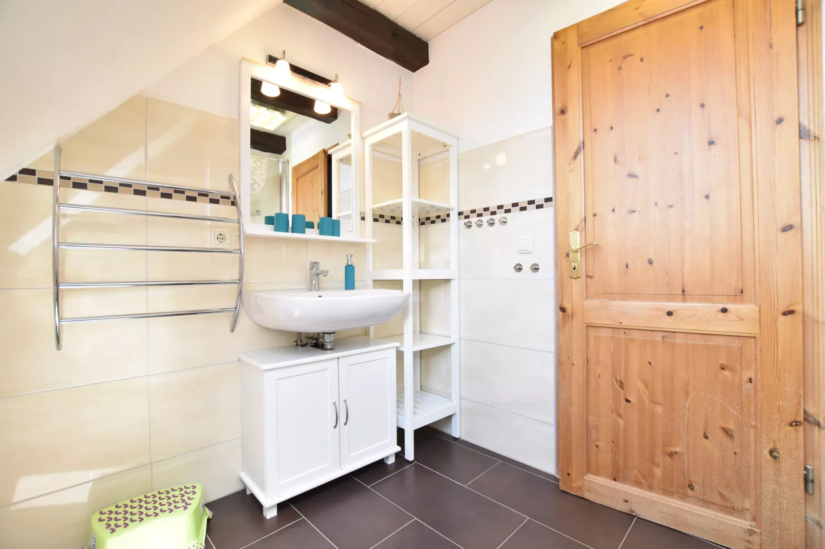 Greta-Bathroom