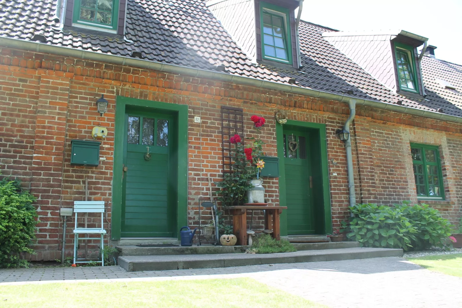 Greta-Exterior summer