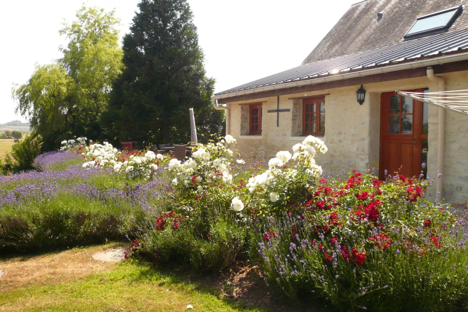Gite Le Jonquet-Exterior summer
