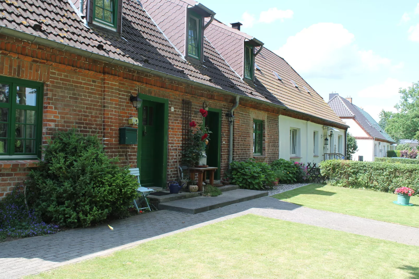Greta-Exterior summer