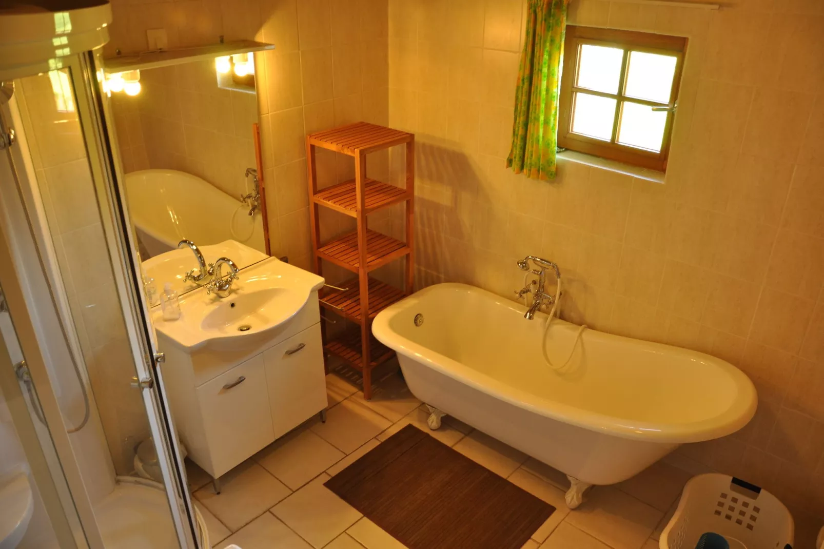 Gite Le Jonquet-Bathroom