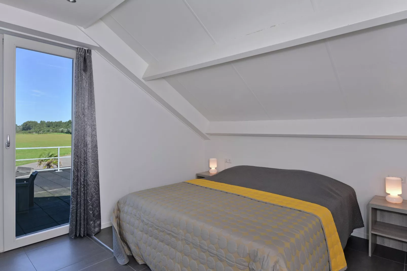 Appartement 4b - Schotsman Watersport-Bedroom