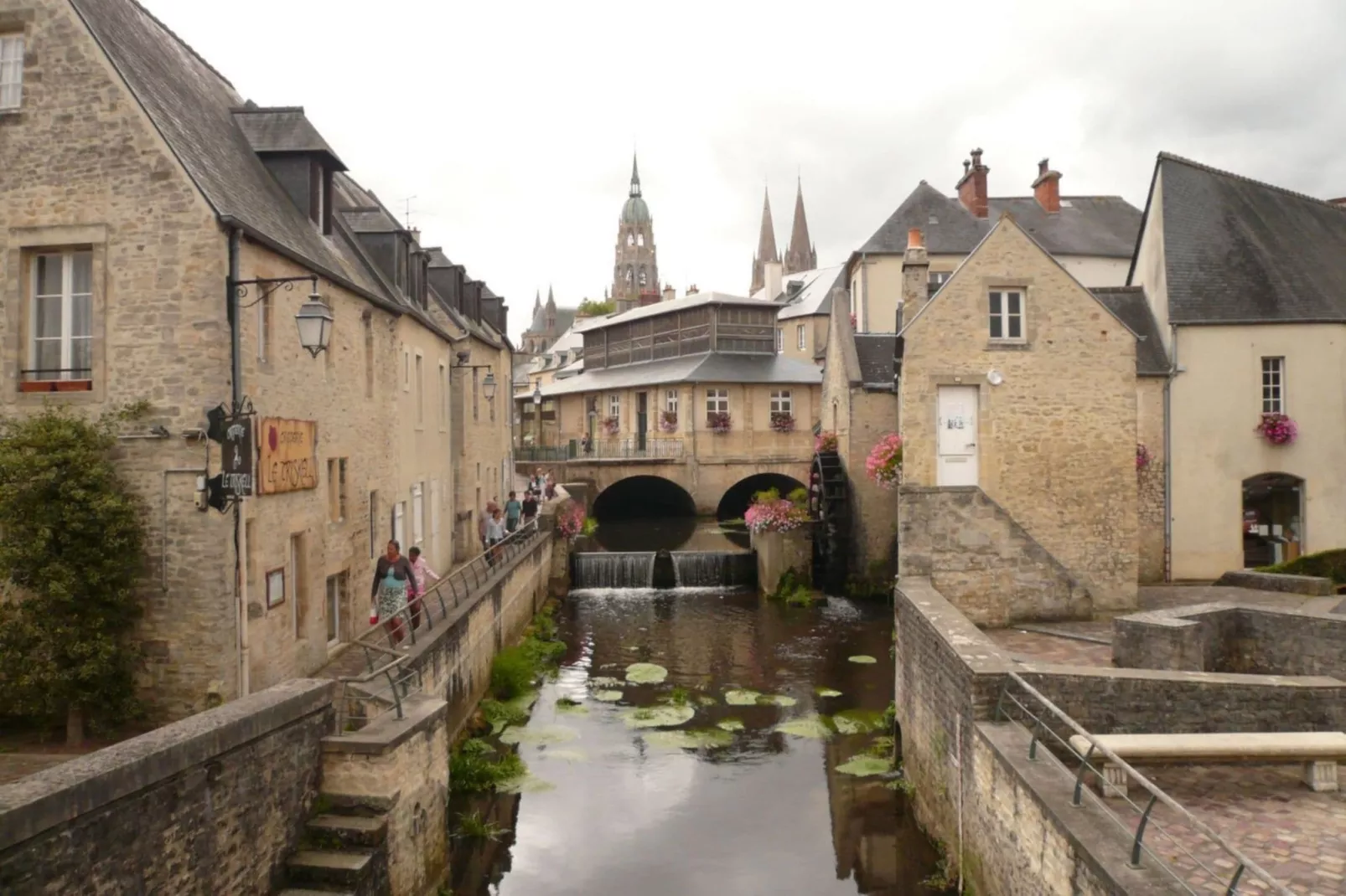 Gite Le Jonquet-Areas summer 20km