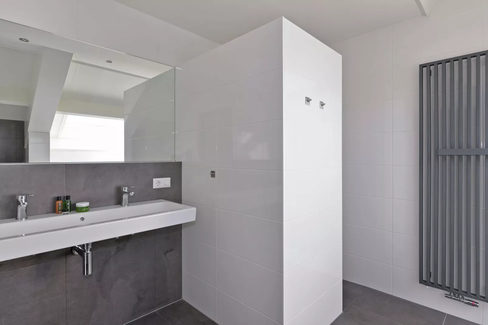 Appartement 4b - Schotsman Watersport-Bathroom