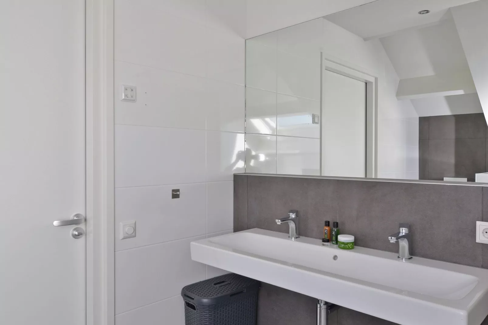 Appartement 4b - Schotsman Watersport-Bathroom