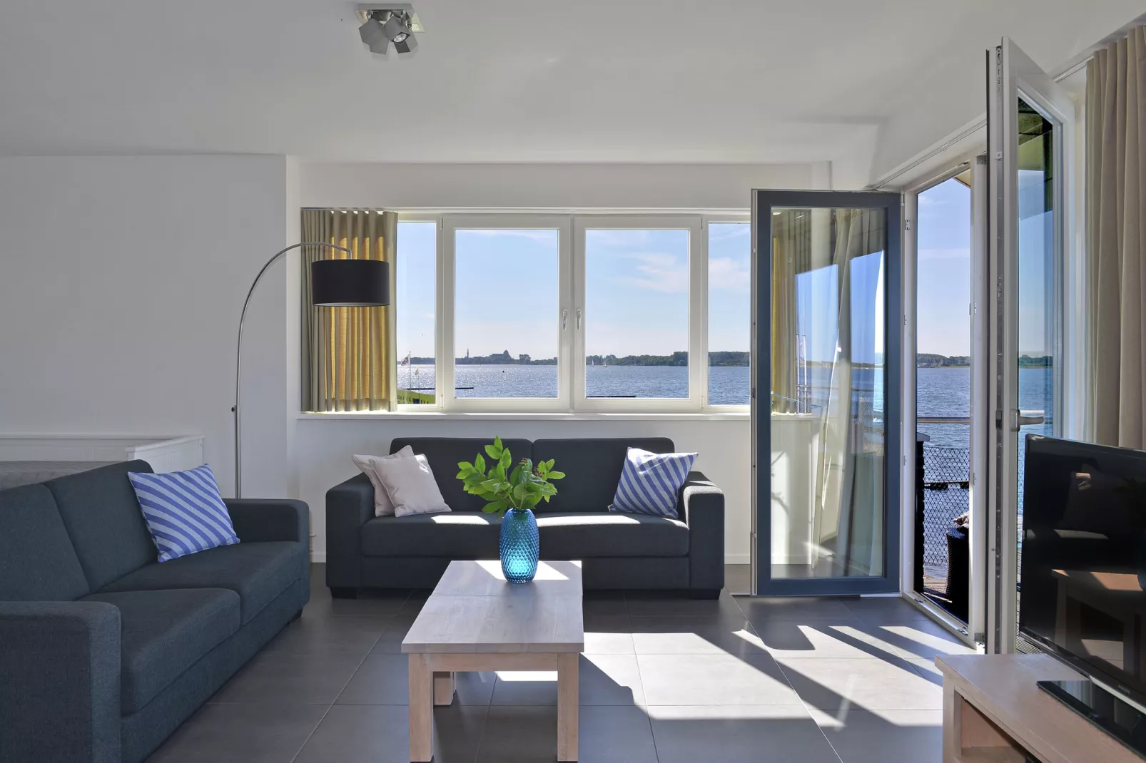 Penthouse 4a - De Schotsman Watersport-Living room