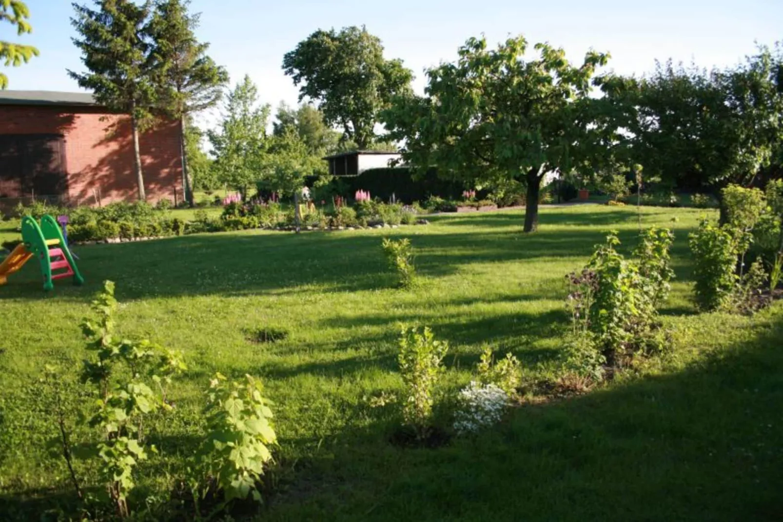 Kinderparadies nahe Insel Poel-Gardens summer