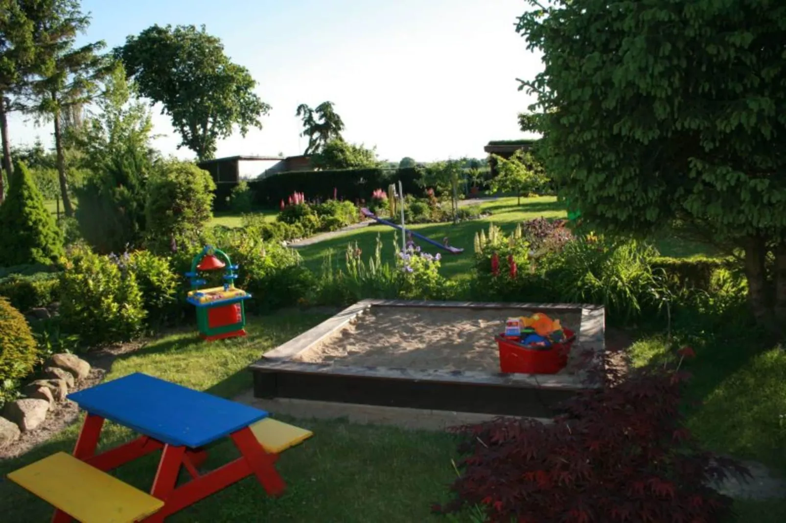 Kinderparadies nahe Insel Poel-Gardens summer