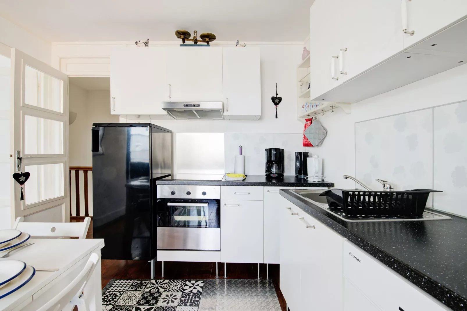 Le Pont de L'Aure-Kitchen