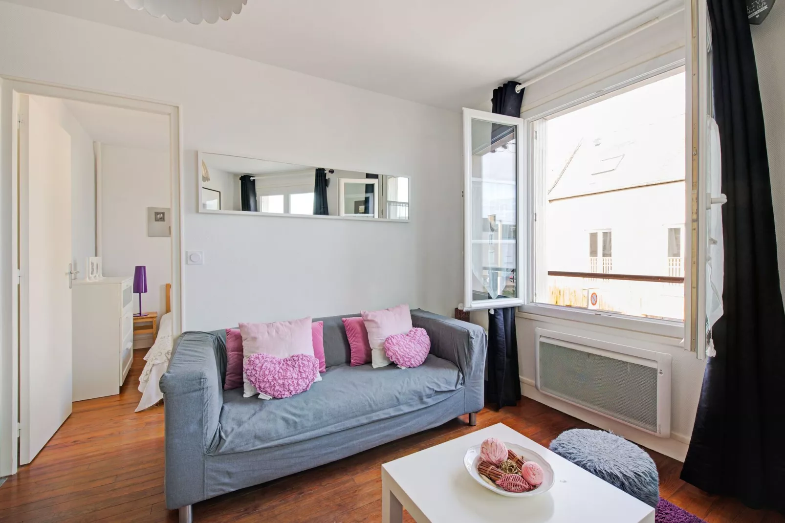 Le Pont de L'Aure-Living room