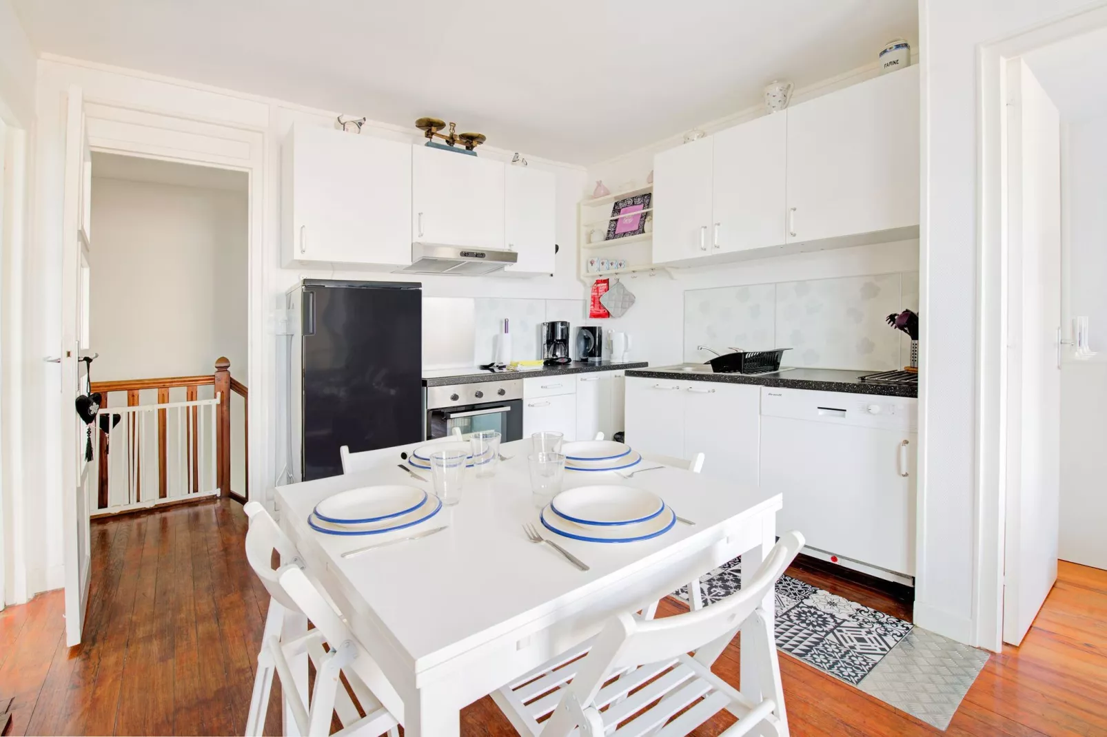 Le Pont de L'Aure-Kitchen