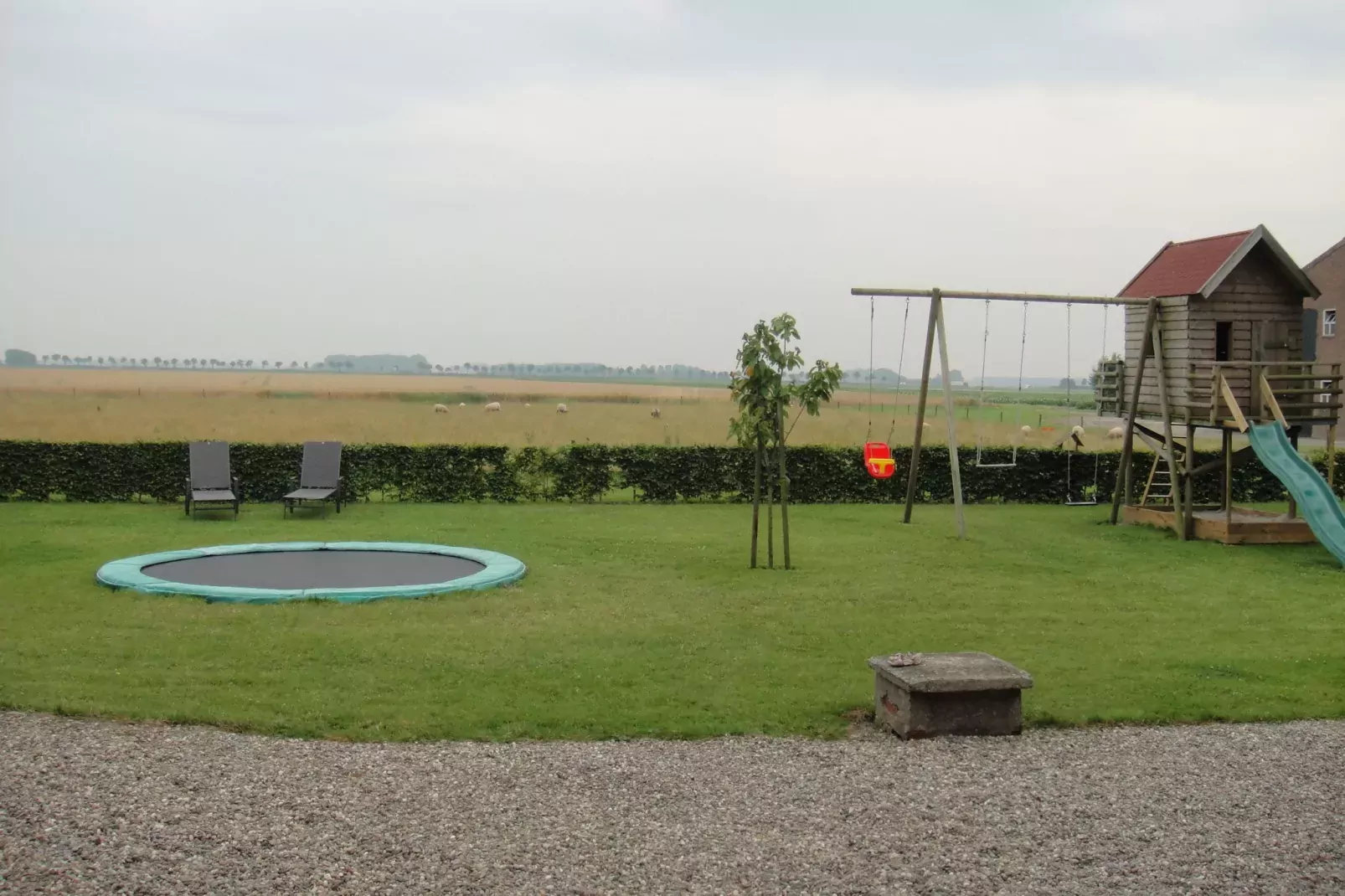 Hof van IJzendijke-Gardens summer