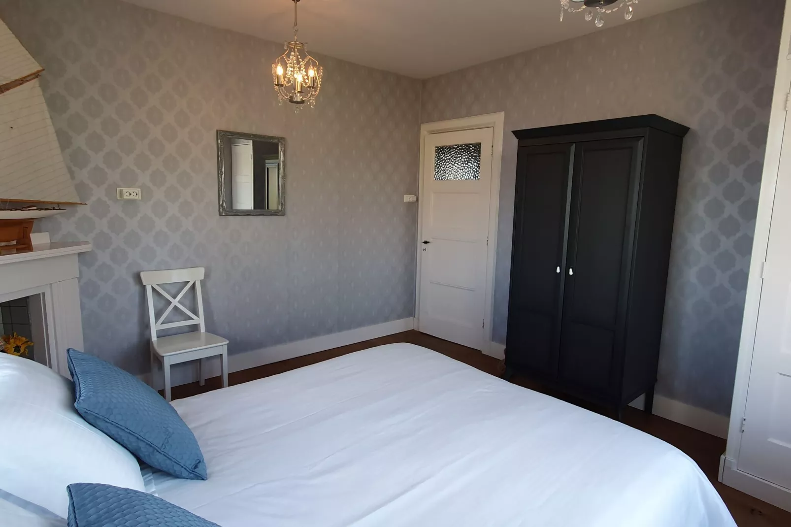 Hof van IJzendijke-Bedroom