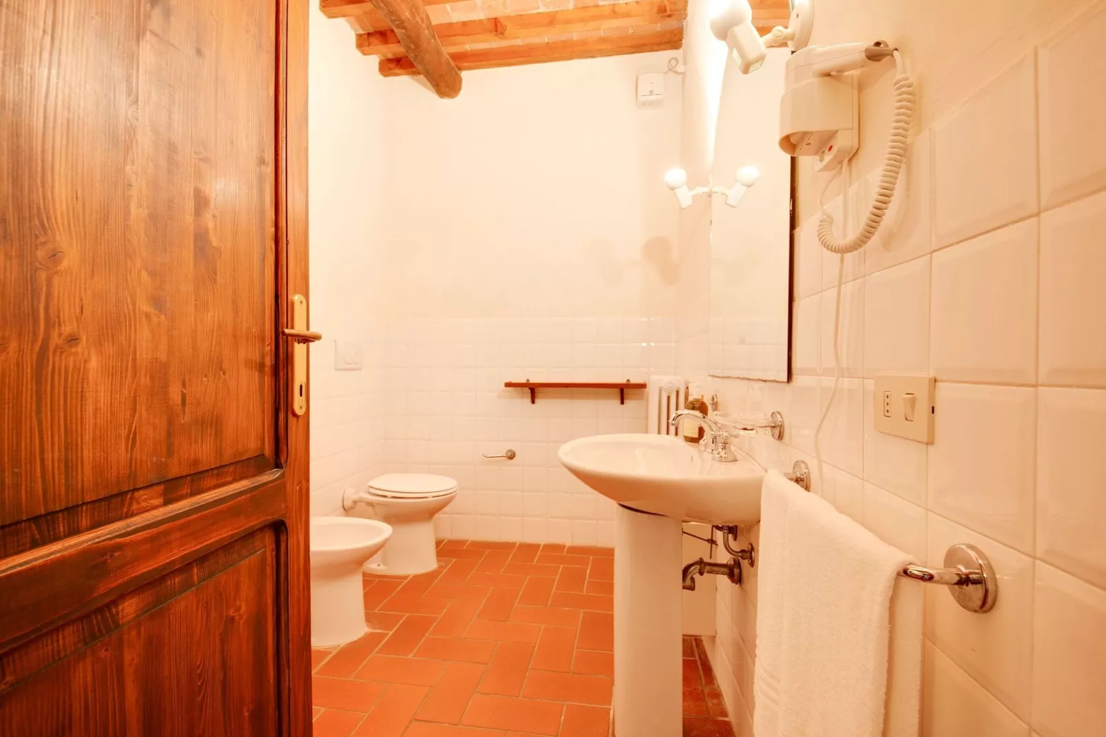 Nantia-Bathroom