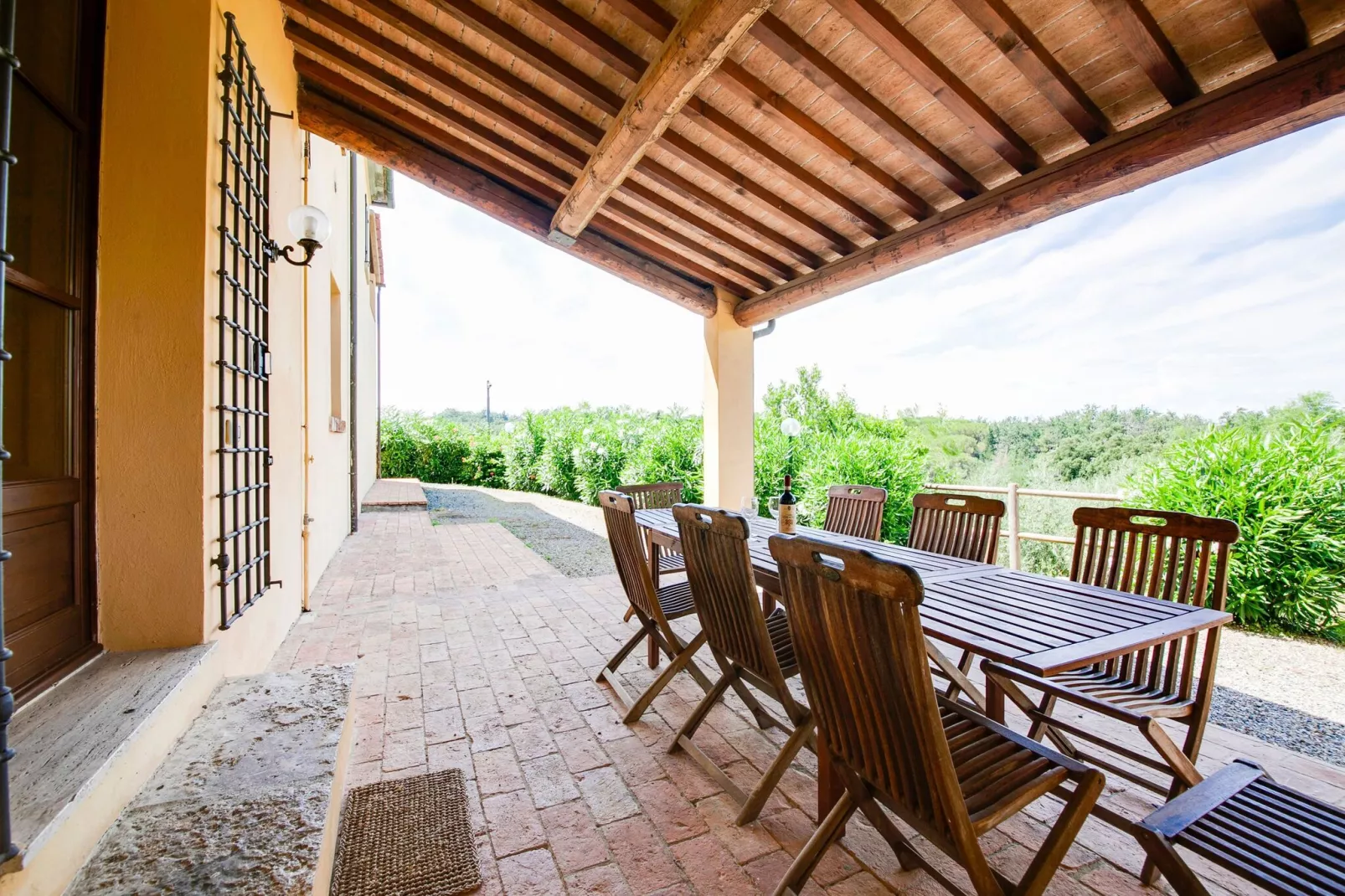 Nantia-Terrace balcony