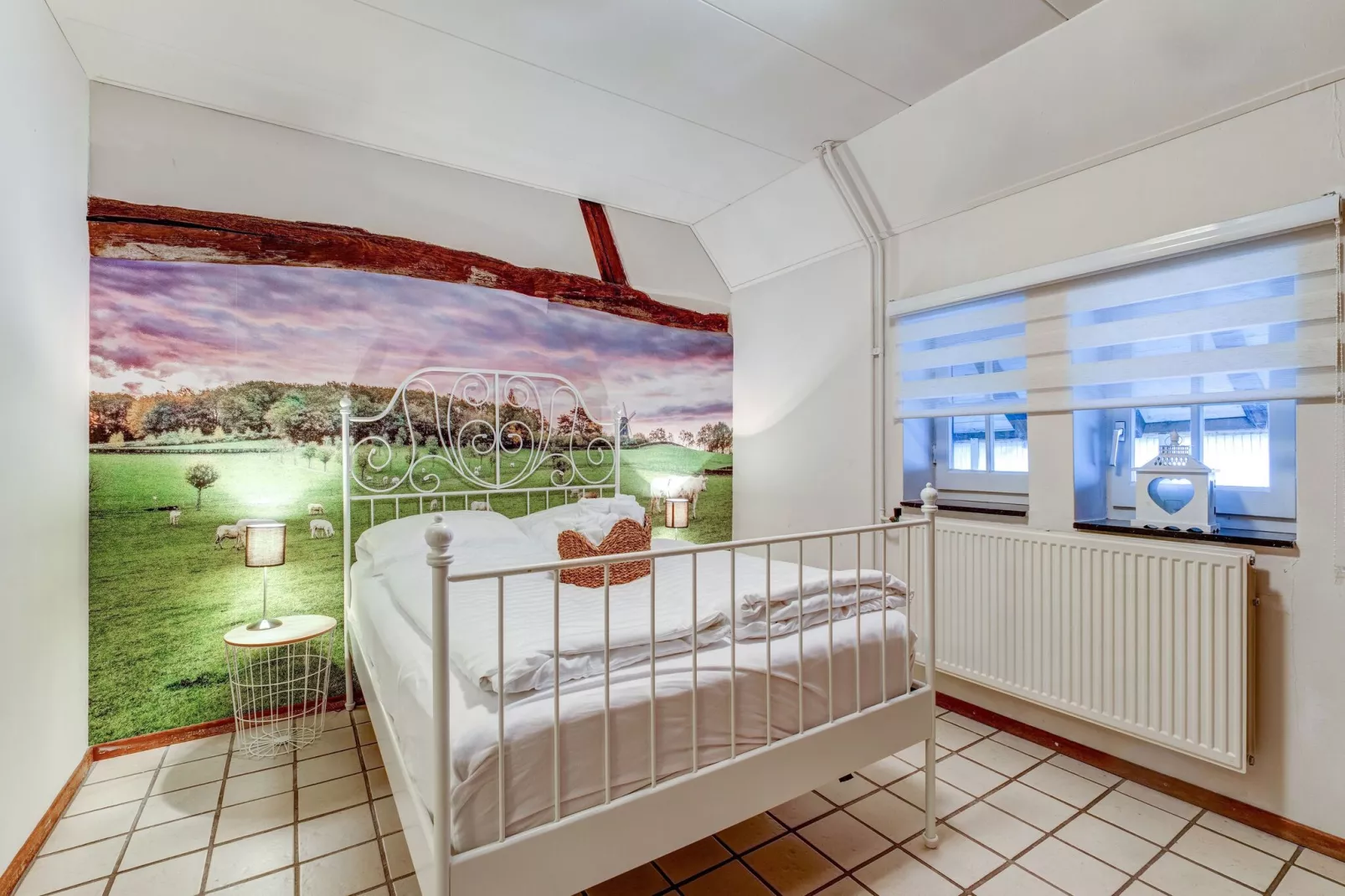 Valleyview Cottages - NR12-Bedroom