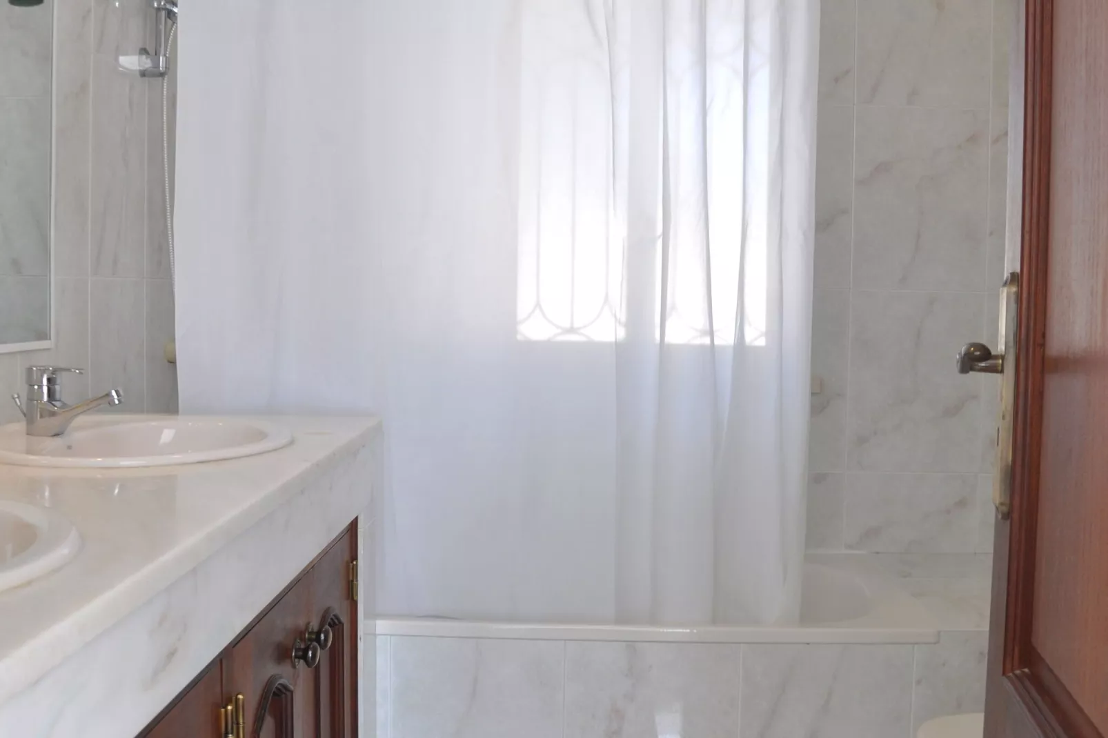 Villa Mathilda-Bathroom