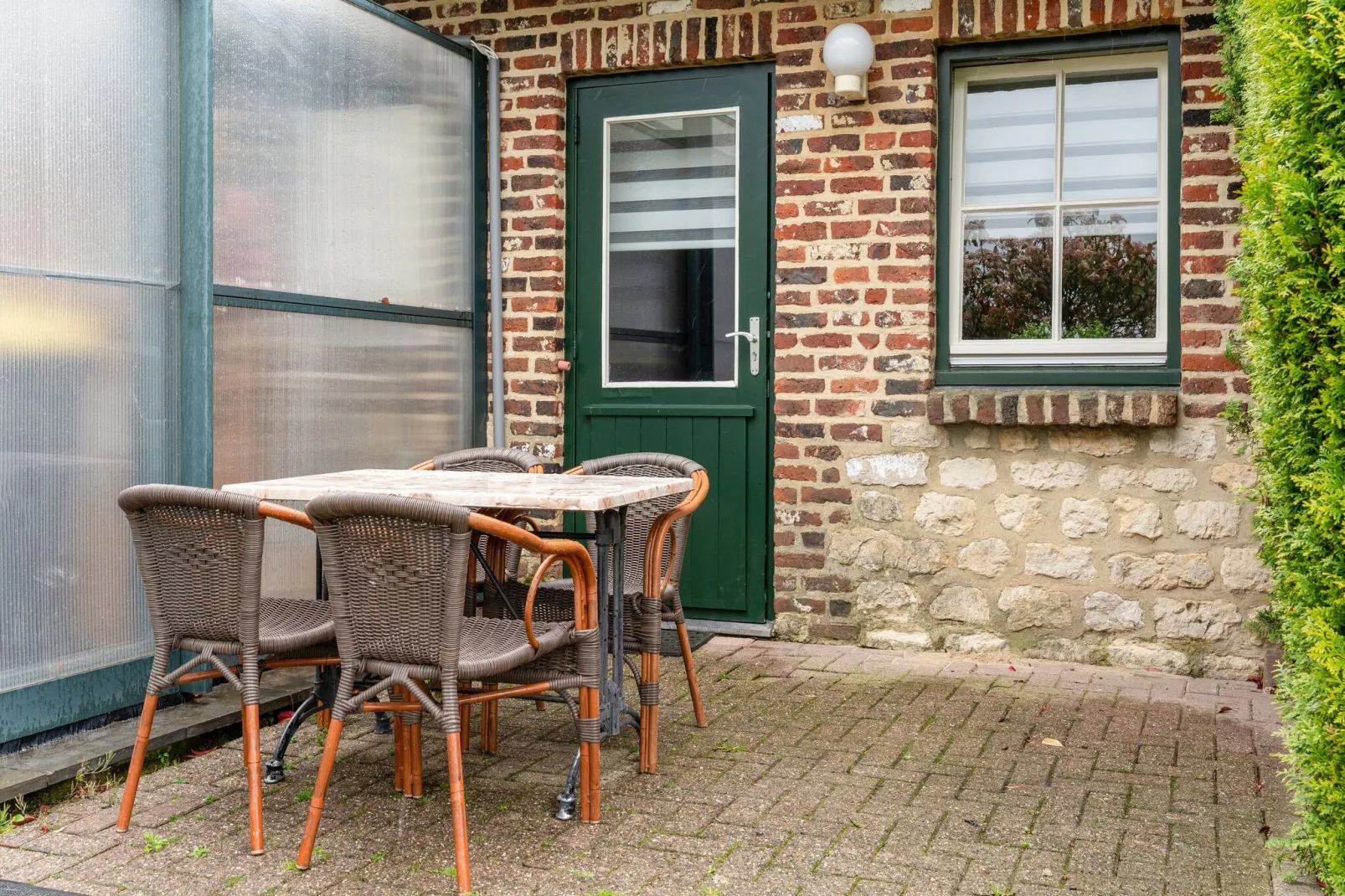 Valleyview Cottages - NR12-Terrace balcony