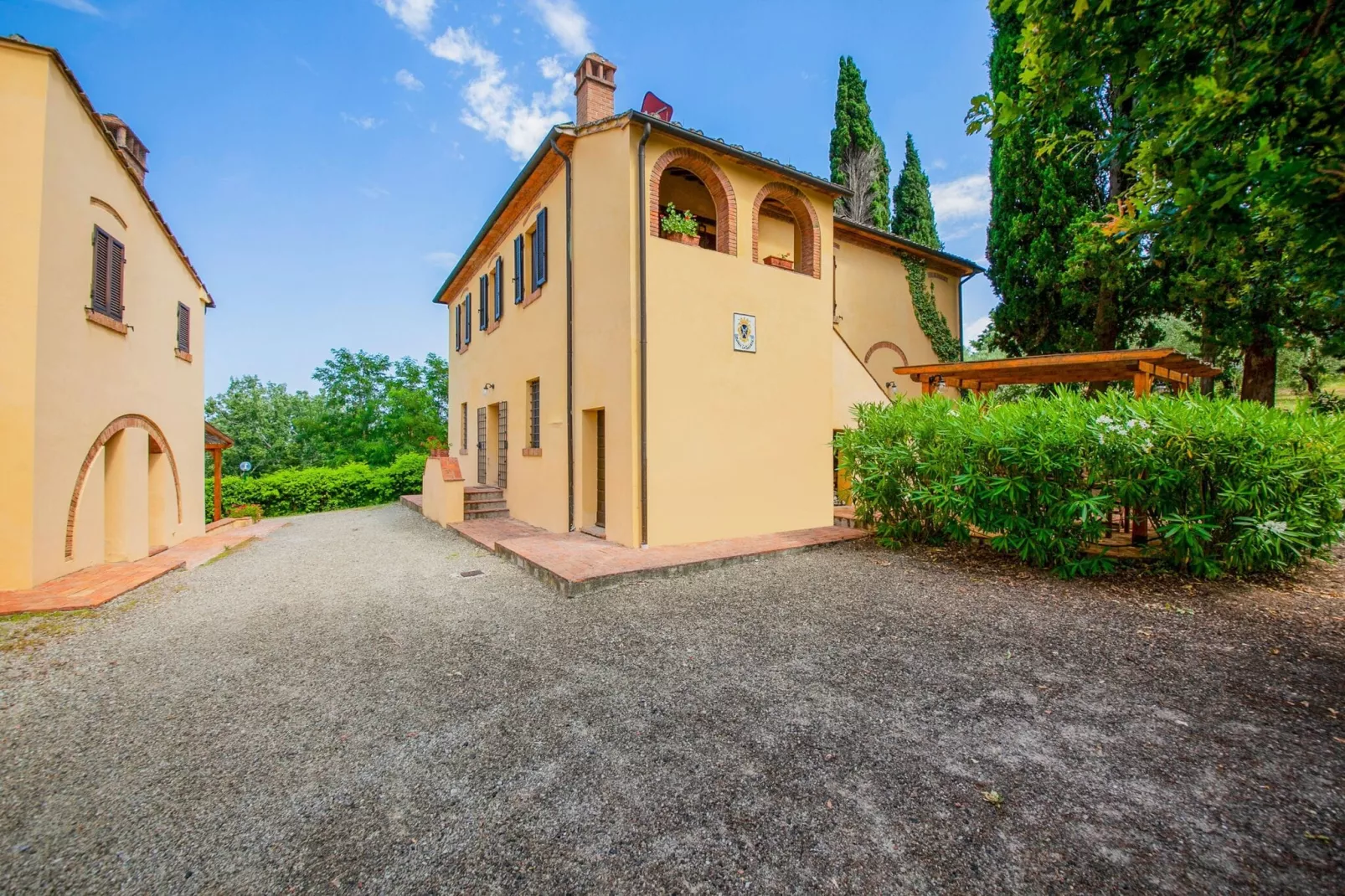 Felciaio-Exterior summer