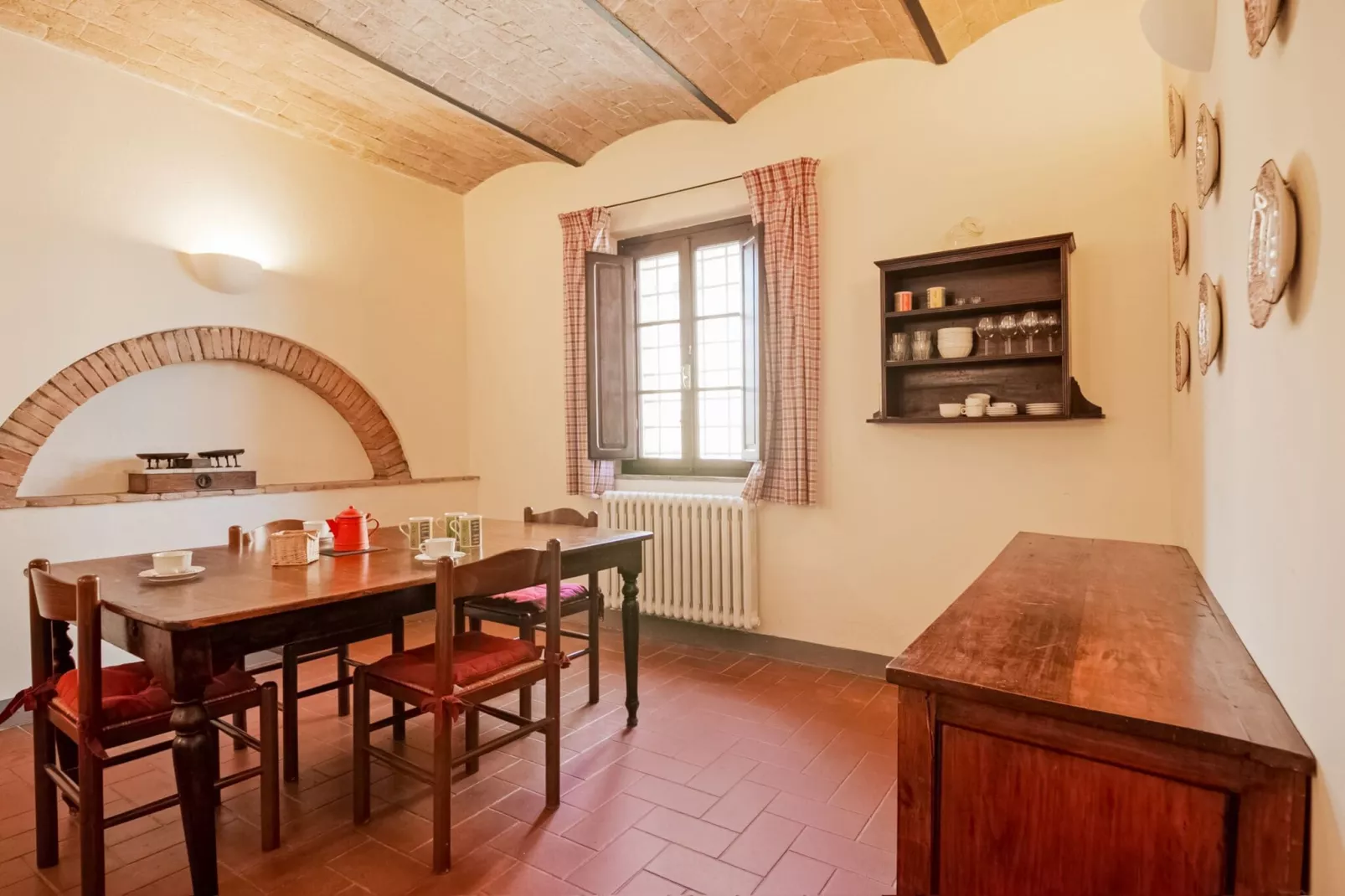 Felciaio-Dining room