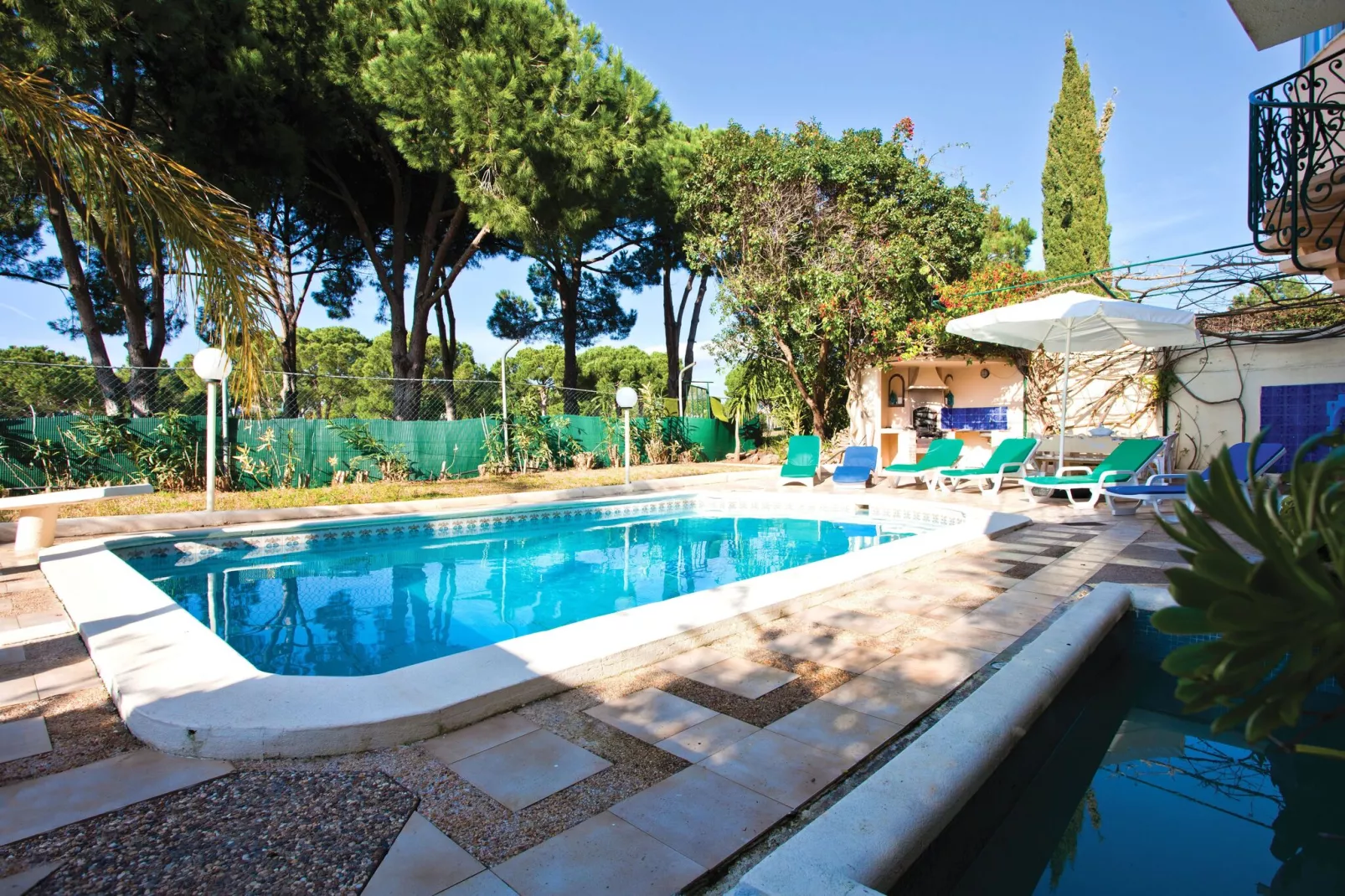 Carina-Pool