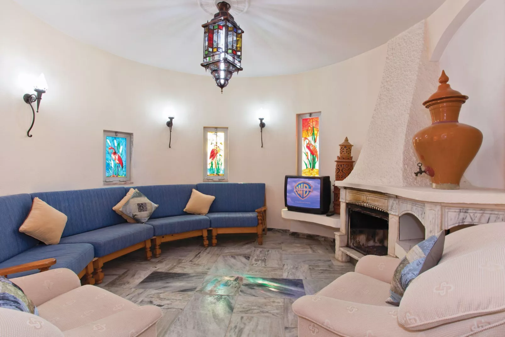 Carina-Living room
